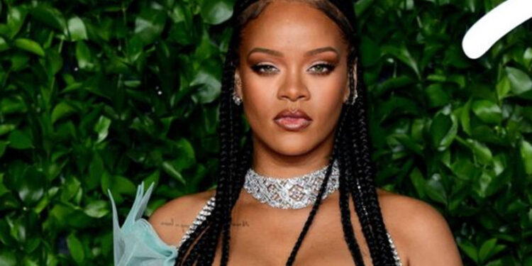 Pop İkonu Rihanna’dan Milyoner Bütçeli Sanatsal Film Projesi Geliyor