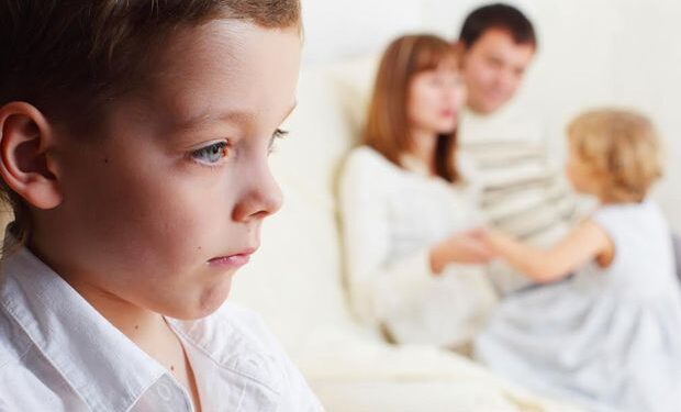 Çocuk Psikologları Uyardı: Kardeş Kıskançlığı Yönetimi İçin “Tahtını Kaybetme” Duygusuna Odaklanın