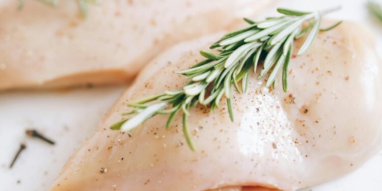 Bursa Tavuk Zehirlenmesi Vakası: Aile Hastaneye Kaldırıldı