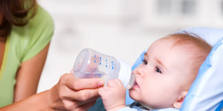 6. Aydan Önce Bebek Su Tüketimi Su Zehirlenmesi Riskini Tetikliyor