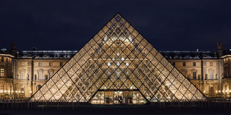Paris müze haberi Gündeme Bomba Gibi Düştü: Louvre’da Sızıntı