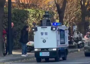 Çin Yapay Zekalı Polis Araçları Yüz Tanıma Sistemiyle Suçluları Avlıyor