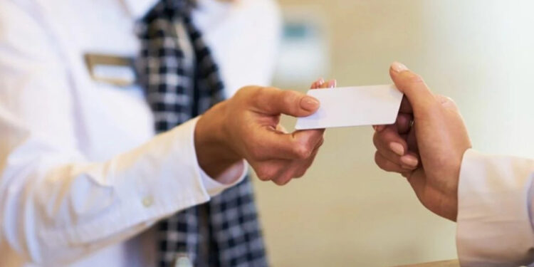 Otellerde artık kimlik fotokopisi alınmayacak: KVKK’dan Ceza Uyarısı